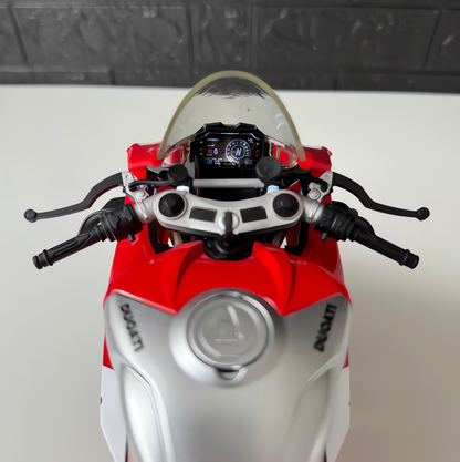 1:6 Ducadi V4s