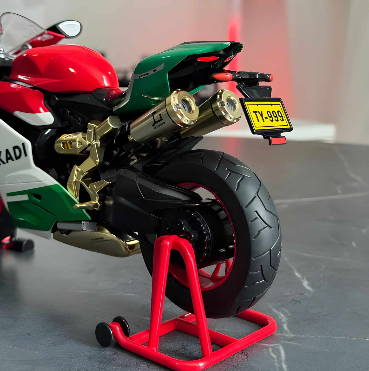 1:9 ducadi 1199