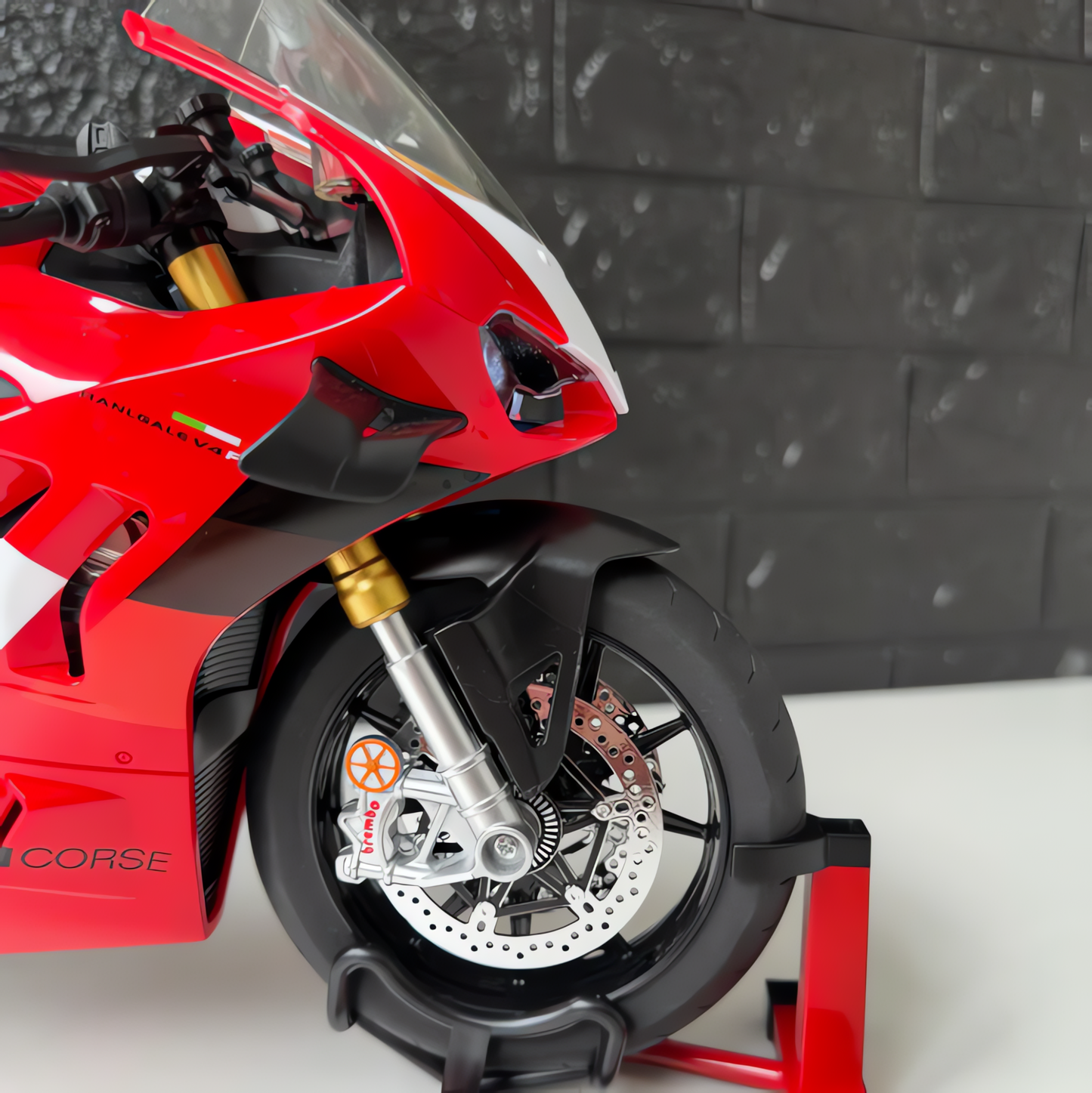 1:6 Ducadi V4s